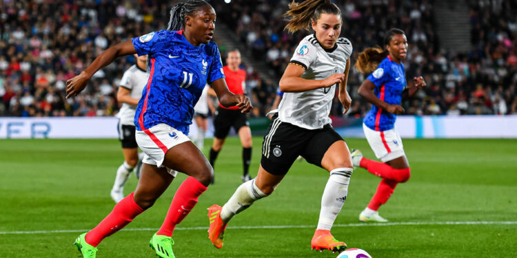 Football : Cruelle défaite pour les Bleues