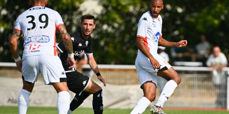 Football : Le Stade Lavallois retrouve son public