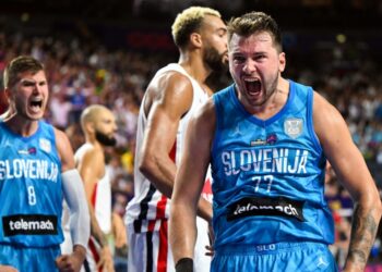 Basket : Les Bleus s’inclinent devant l’exceptionnel Doncic