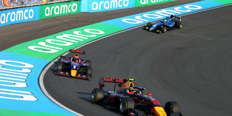 Formule 3 : Les Français Martins et Hadjar à la lutte pour le titre