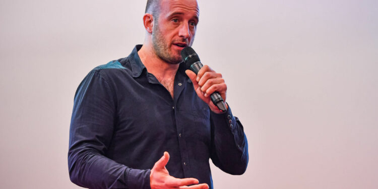 Raphaël Poulain : « Désacraliser la vulnérabilité chez les sportifs de haut-niveau »