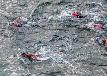 Le swimrun s’installe sur l’Île de Ré