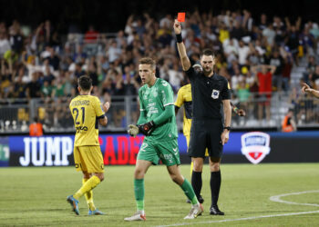 Football : Pau et Saint-Etienne se tiennent en échec