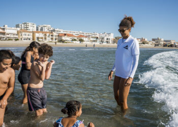 Coralie Balmy sensibilise à la protection des océans
