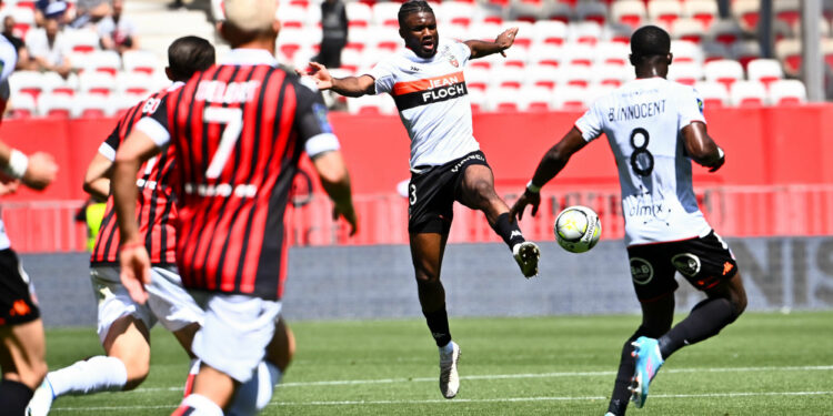Football : Nice avant le PSG pour Lorient