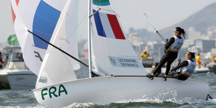 Voile : Lecointre et Mion mettent les voiles vers les Mondiaux