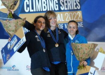 Escalade : Doublé tricolore sur la vitesse à Laval