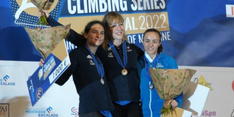 Escalade : Doublé tricolore sur la vitesse à Laval