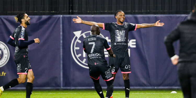 Football : La passe de quatre pour Pau contre Bordeaux ?