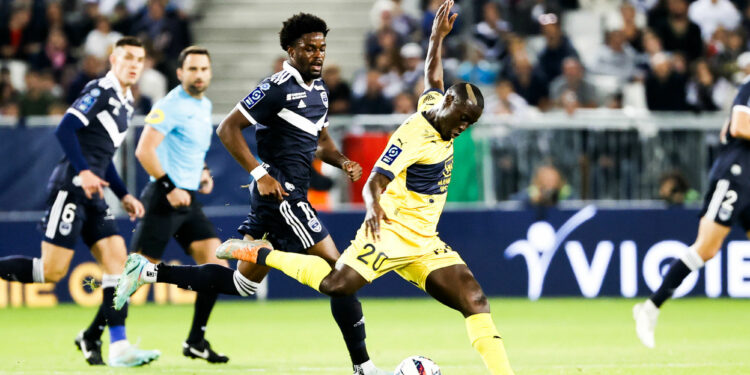 Football : Pau et Bordeaux dos à dos