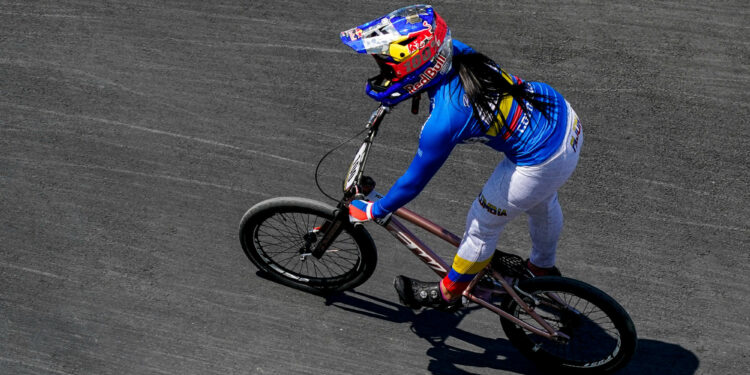 BMX : L’Indre-et-Loire étincelante sur l’Indoor de Tours