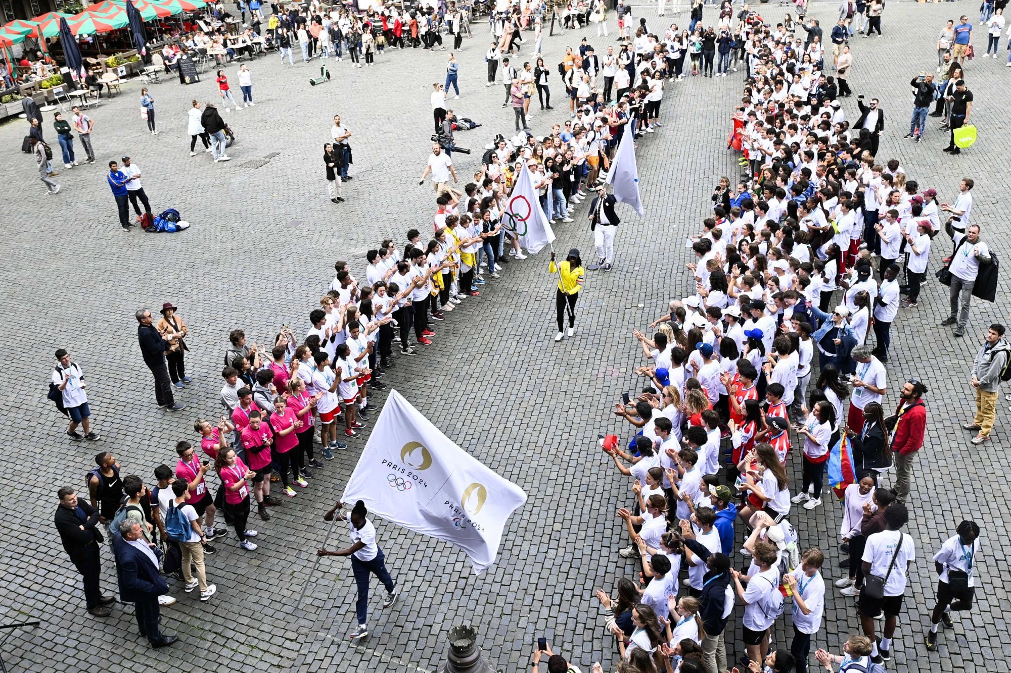 Paris 2024 veut faire effectuer une tournée au drapeau olympique