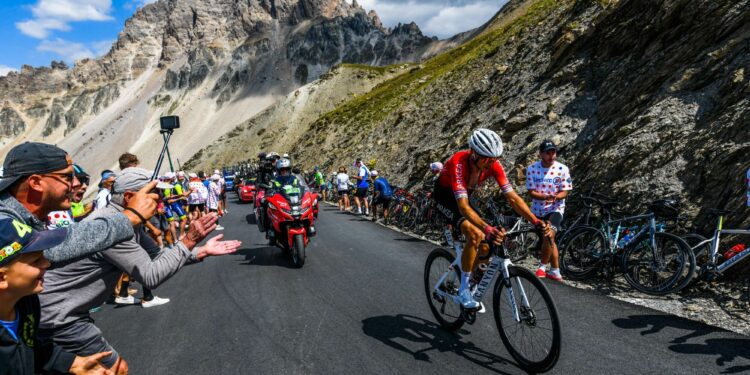Cyclisme : Cinq équipes françaises au départ du Tour de France