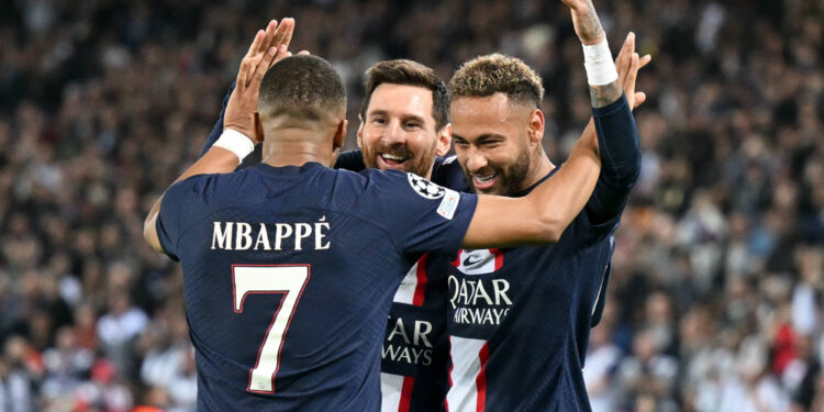 Football : Le PSG fait étape à Riyad