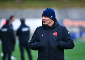 Rugby : Raphaël Ibanez prolonge avec le XV de France