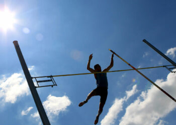Athlétisme : Robin Emig remporte le StarPerche de Bordeaux