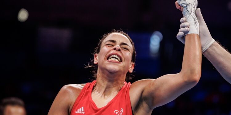 Amina Zidani : « Je sens au bout de mes poings que je rivalise avec les meilleures »