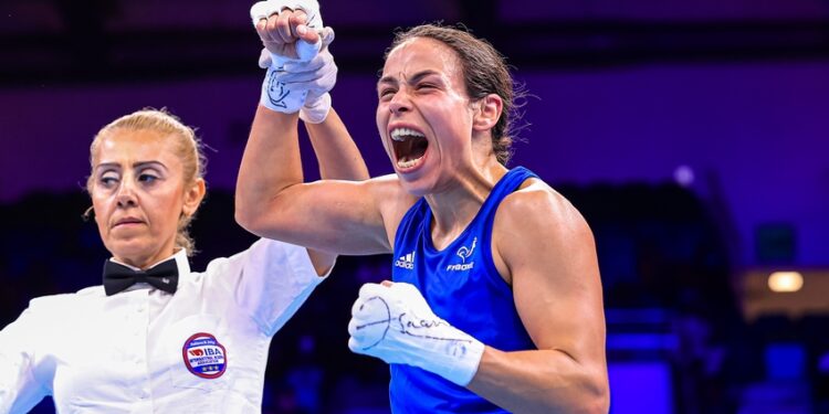 Boxe : Amina Zidani direction les quarts de finale