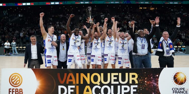 Basket : Fougères remporte de nouveau le Trophée à Bercy
