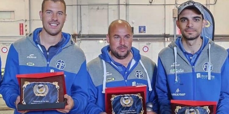 Pétanque : Rocher-Rizzi-Robineau, trio bien lancé