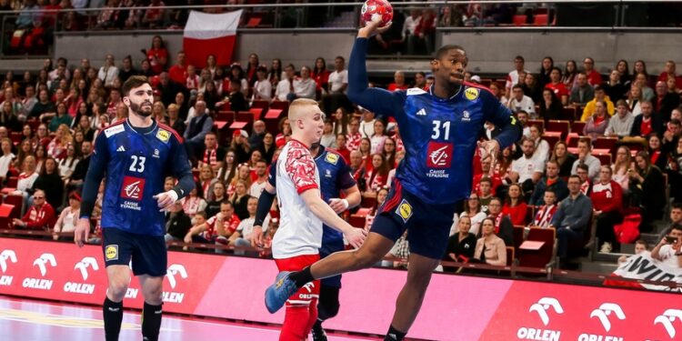 Handball : Finir le travail en Lettonie