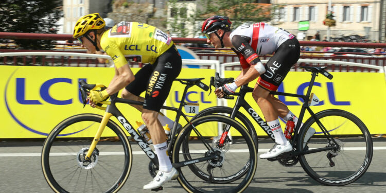 Cyclisme : Le docu-série du Tour de France sort en juin