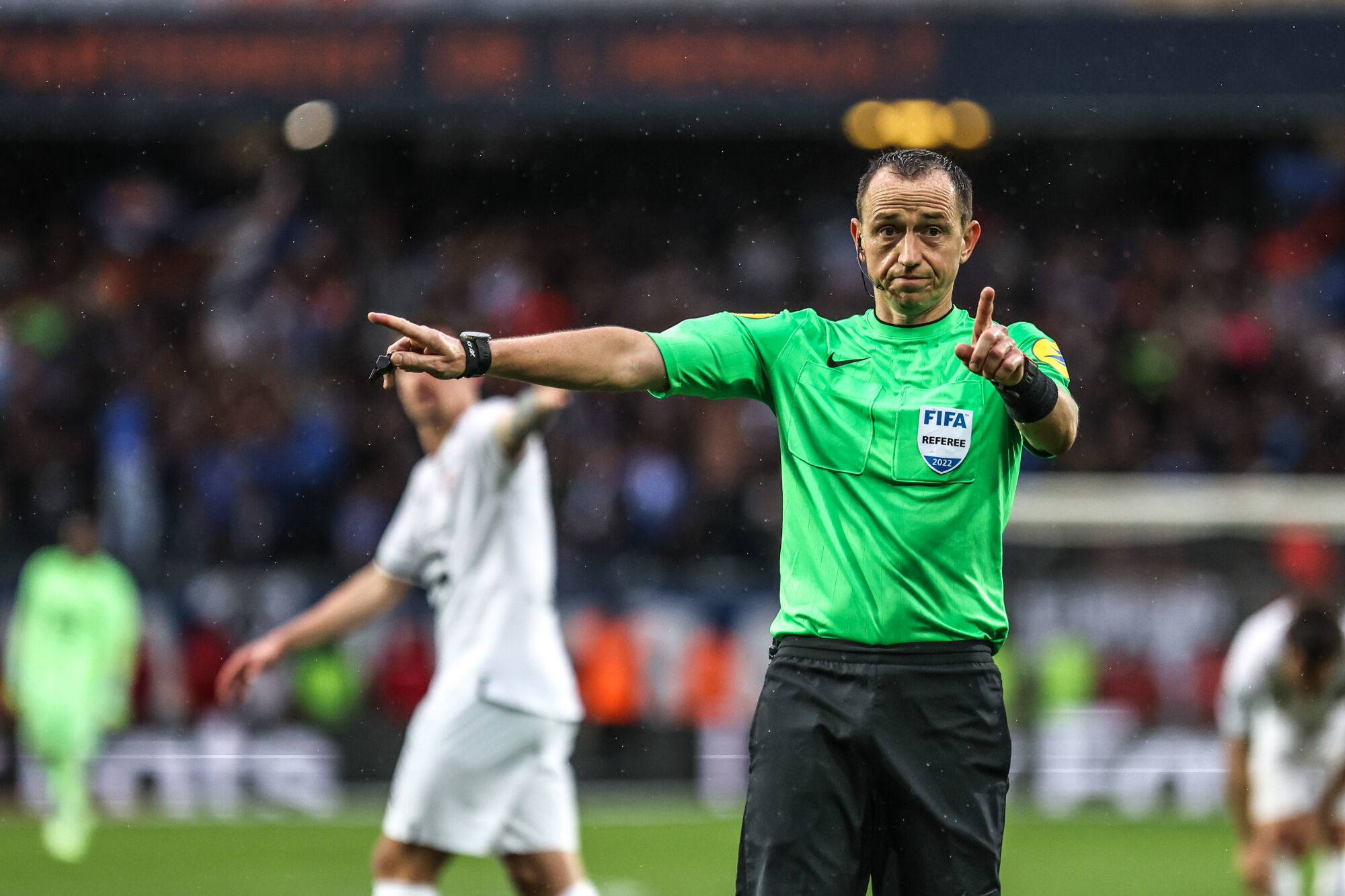 Football La Sonorisation Des Arbitres En France Rejet e