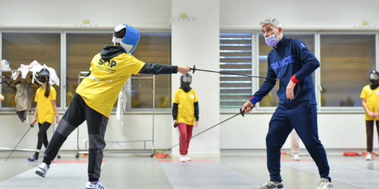 Escrime : Copains et copines face à face !