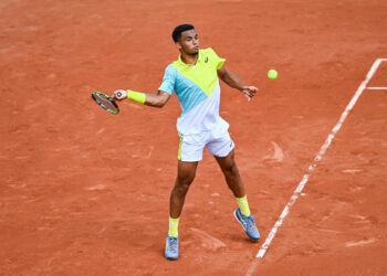 Tennis : Arthur Fils continue sa route à l’Open de Lyon