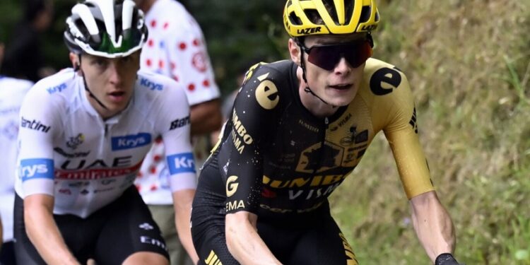 Tour de France 2023 : Pogacar grappille, Vingegaard reste en jaune