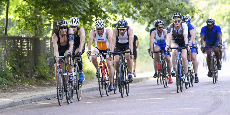Triathlon : Ça nage, court et roule au Mans !