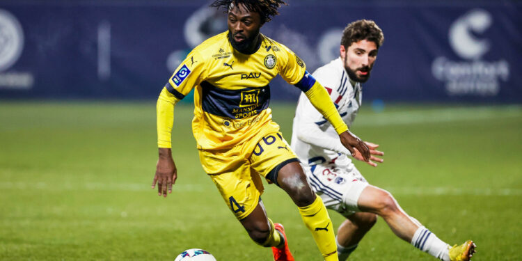 Football : Pau et Bordeaux (déjà) dos à dos 