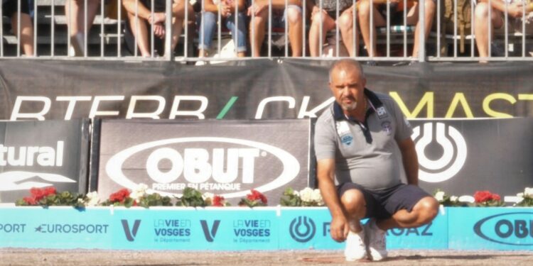 Masters de Pétanque : Lacroix au pied du mur