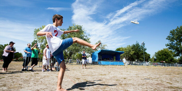 Le lancer de tong, c’est le pied !