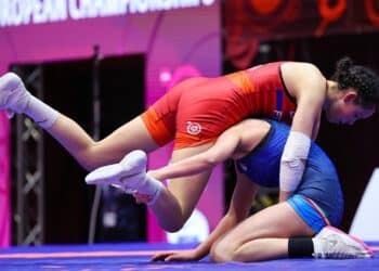 Lutte : Les Bleu(e)s se prennent déjà aux Jeux