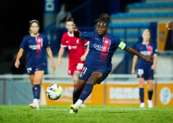 Football : Le PSG et AMOS font cause commune autour du sport féminin