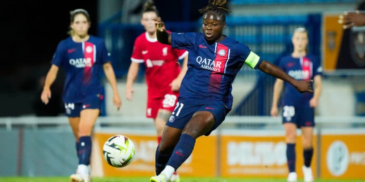 Football : Le PSG et AMOS font cause commune autour du sport féminin