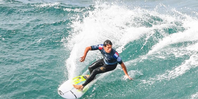 Le surf tient son festival dans les Landes