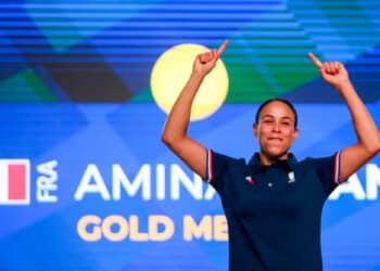 Boxe : Amina Zidani à la conquête de la ceinture WBA