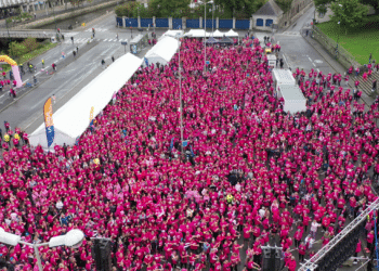Quimper tout vêtu de rose ce 1er octobre
