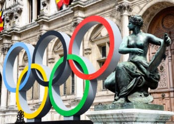 Le Tour Olympique et Paralympique s’élance de Colombes