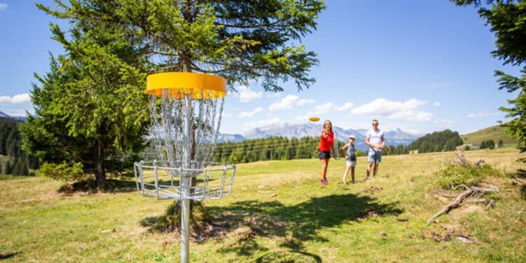 Le Disc Golf s’épanouit à Chamrousse