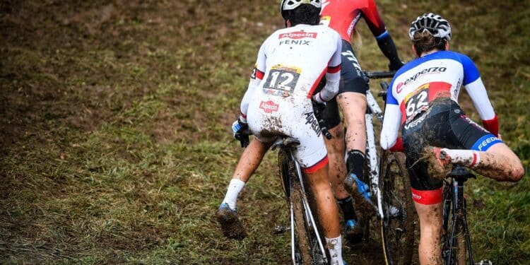 Cyclocross : 300 participants s’attaquent à Pau