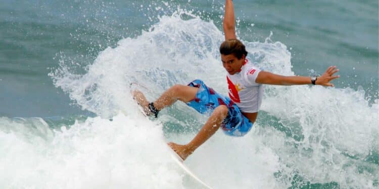 Surf : Un nouveau site pour les épreuves de Paris 2024 ?