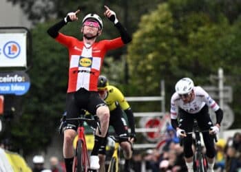 cyclisme-paris-nice-les-outsiders-prennent-le-pouvoir