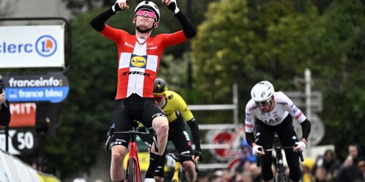 cyclisme-paris-nice-les-outsiders-prennent-le-pouvoir