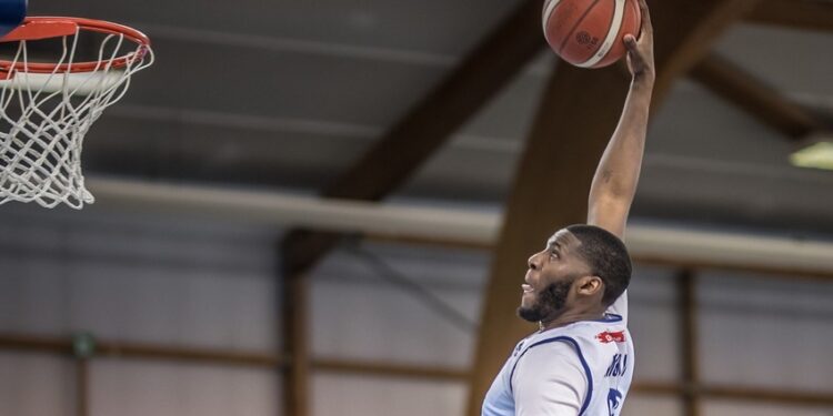 Basket : Premiers paniers au Colisée pour Chartres
