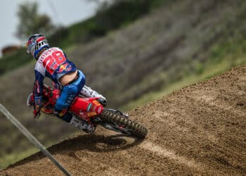 Moto : Top départ de la Grappe Cyrano Unibéo 