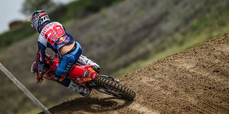 Moto : Top départ de la Grappe Cyrano Unibéo