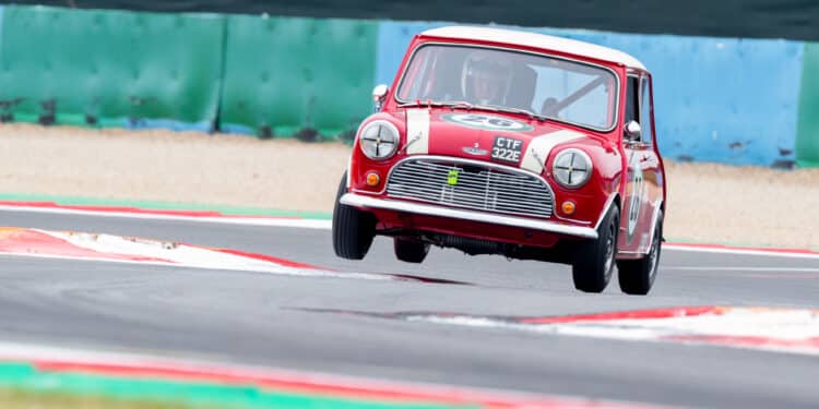 Auto Rétro Sport, entre tourisme et solidarité